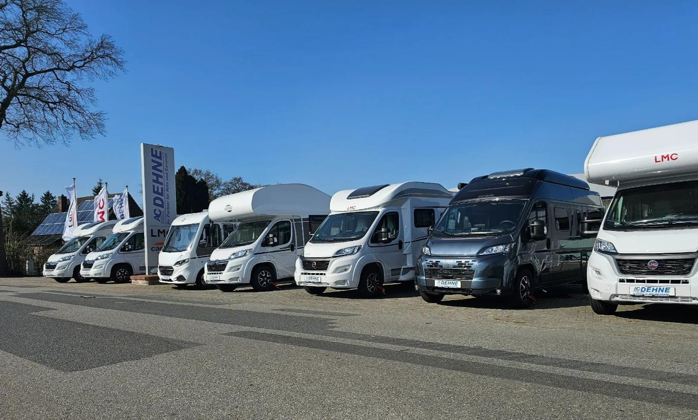 Campers op het terrein van AC Dehne in Großheide