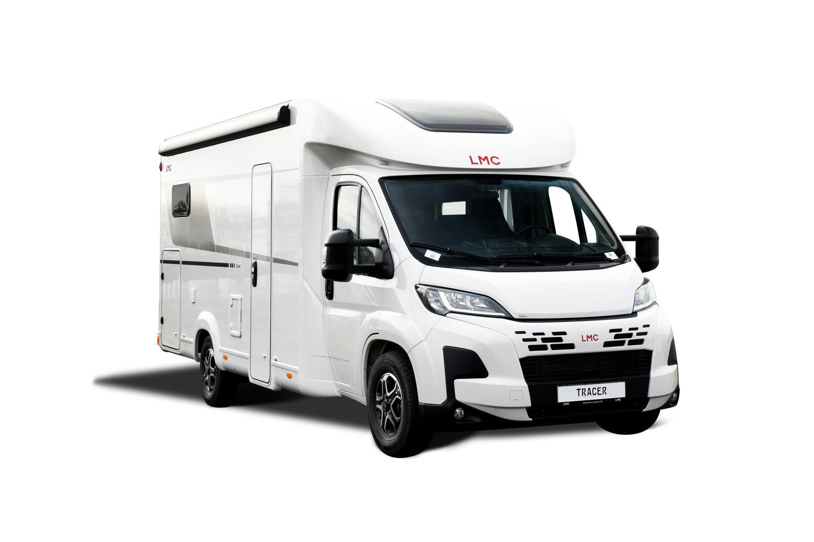 Teilintegriertes Wohnmobil LMC Tracer 690 EL in Weiß in der Außenansicht von schräg vorne